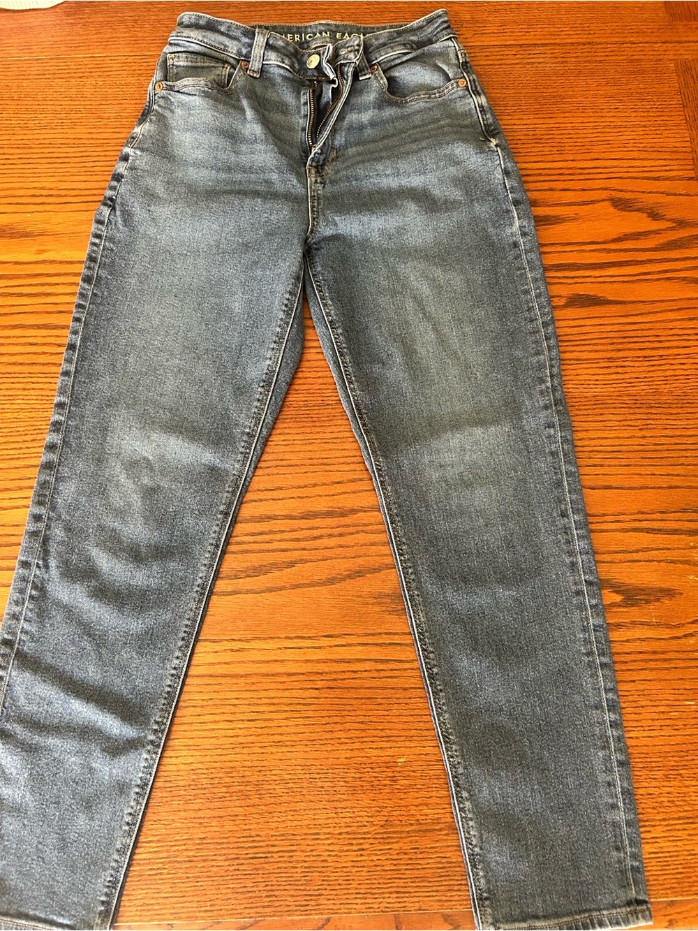 American Eagle Outfitters Mom Jean
